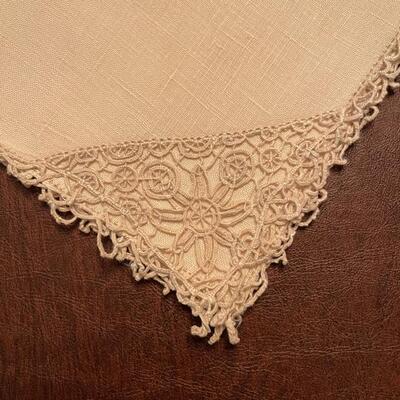 Lot 392  AntiqueTatted Table Runner, Placemats & Napkins