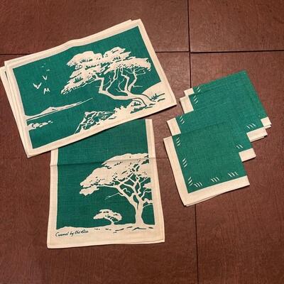 Lot 393 Vintage Carmel By The Sea Linen Table Runner, Placemats & Napkins Silk Screened