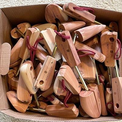 Lot 394  Ladies Cedar Shoe Trees Adjustable
