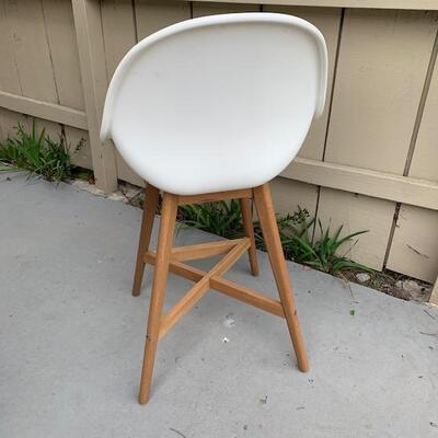 Lot 401 Ikea "Fanbyn" Chair Assembled Molded Seat Wooden Legs Mod Design