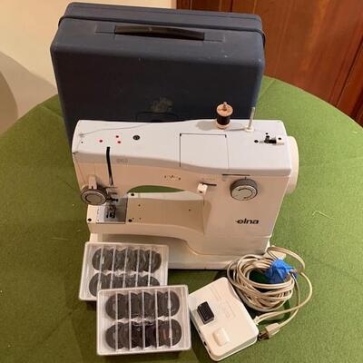 Lot 412 Vintage ELNA Sewing Machine Type 62C / N389636