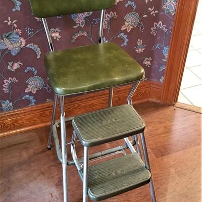 Lot #101  Vintage Kitchen Step Stool - 1960's