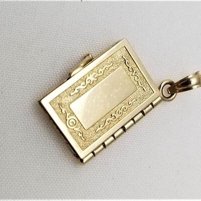 Lot #102  14kt Gold Lord's Prayer Charm