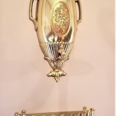 Lot #108  Vintage Lavabos Wall Set = Syrocco
