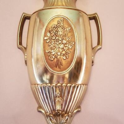 Lot #108  Vintage Lavabos Wall Set = Syrocco