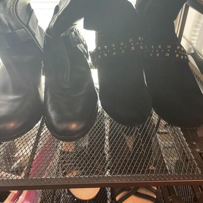 Size 7 mostly new w tags ladies shoes and rack 