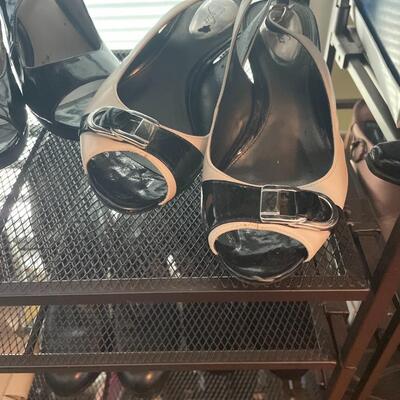 Size 7 mostly new w tags ladies shoes and rack 