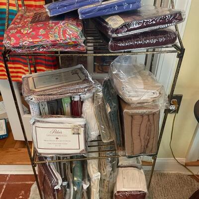 New queen sheet lot with Bakers rack