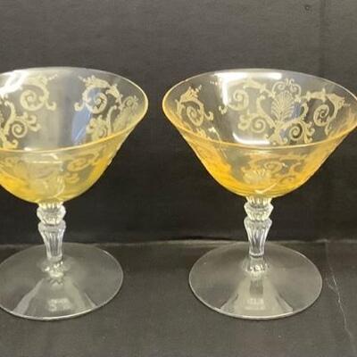 E1238 Set of 4 Vintage Yellow Etched Glass Champagne Glasses