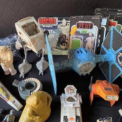 LOT#D27: Mega Vintage Original Star Wars Lot