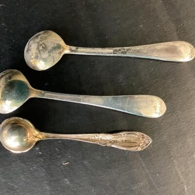 E2173 Sterling Silver Footed Divided Bowl and 3 Sterling Silver Miniature SPoons