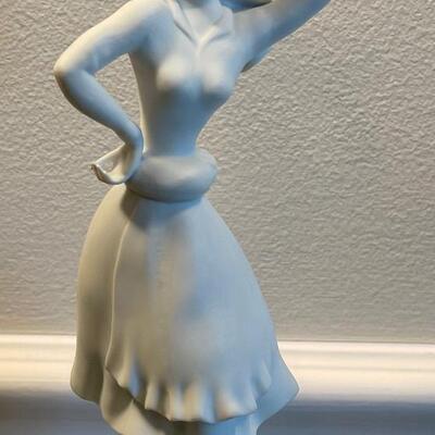 #606 Kaiser Porcelain Figurine Woman with Basket 