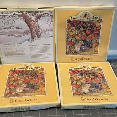 #650 Brambly Hedge (4) Seasons Plates Just Plate NEW