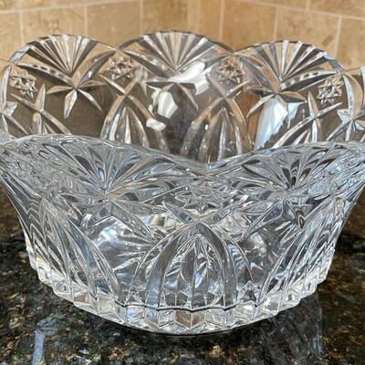 #686 Heavy Lead Crystal Serving Bowl - I G Durand of France