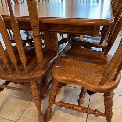 #697 Oak Dining Table and 8 Chairs + 3 leaves