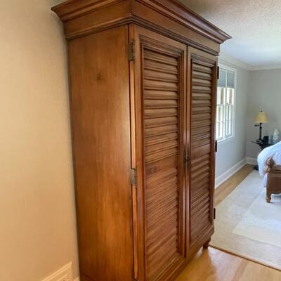 Tommy Bahama queen bedroom set 