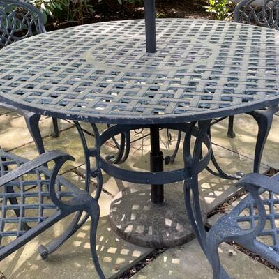 Beautiful outdoor table and chairs (umbrella not for sale)