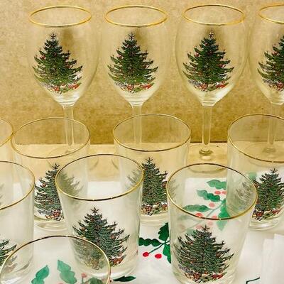 Lot 428 Spode Christmas Tree Wine Glasses Tumblers Old Fashions &Tablecloth Napkins