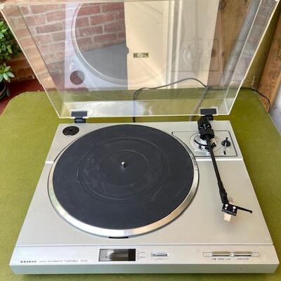 Lot 436 Sanyo Fully Automatic Turntable TPX2 Turns-May Need Needle + Pr  Speakers | EstateSales.org