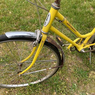 Schwinn Vintage Yellow 26â€ Bike