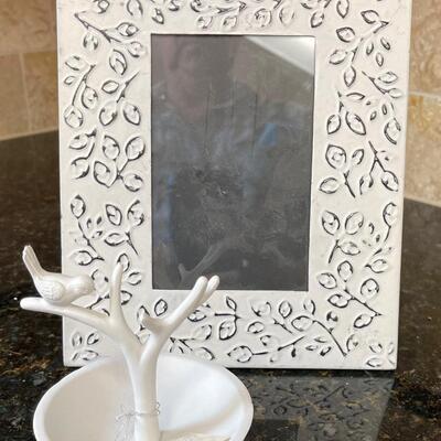 #702 Frame and Jewelry Holder for Mothers Day Gift