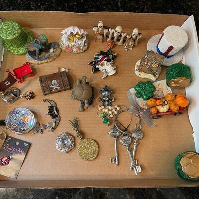 #720 Miniature Items 