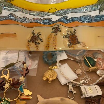 #792U Aloha Ocean Jewelry, Trinkets, collectibles