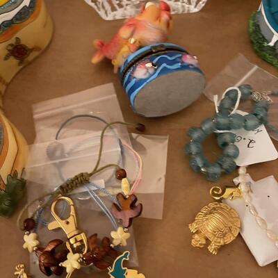 #792U Aloha Ocean Jewelry, Trinkets, collectibles