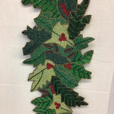 E2174   4 Holiday Themed Table Runners
