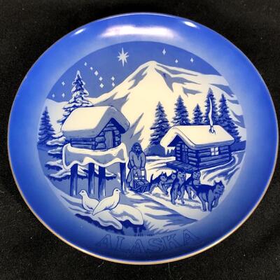 Alaska Delft Blue collector plate decorative