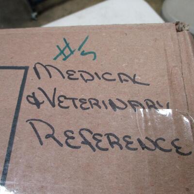 Lot 5 - Medical & Veterinary Reference Books