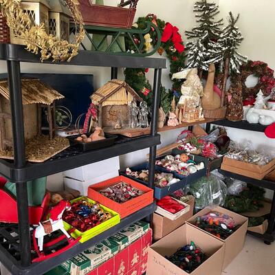BB 476  Large Lot of Christmas Decor Shiny Brite