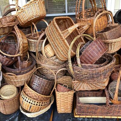 BB 478 Mountain of Baskets