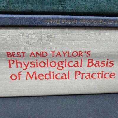 Lot 11 - Medical Reference Books