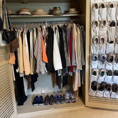 BB 483  Ladies Closet C Shirts/Blouses Hats Shoes Blazers Coat