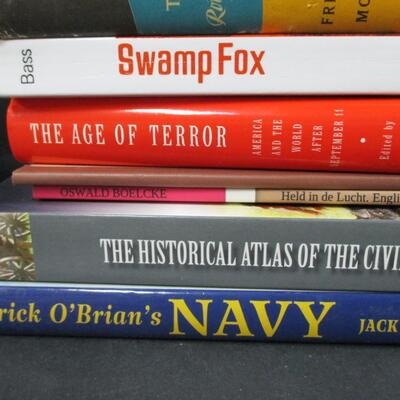 Lot 19 - War & Warfare Books