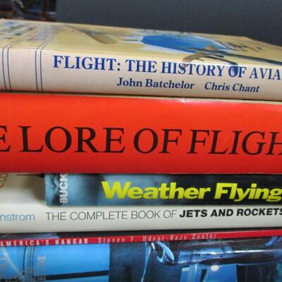 Lot 22 - Aircraft & Flight Books - Aviation Quarterly