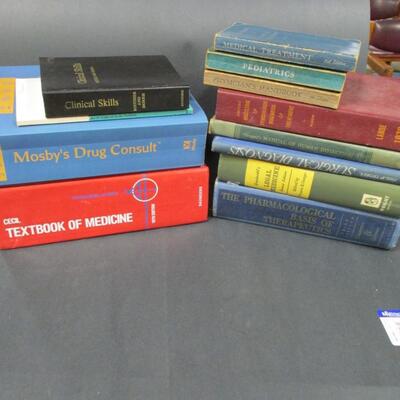 Lot 23 - Medical Reference Books