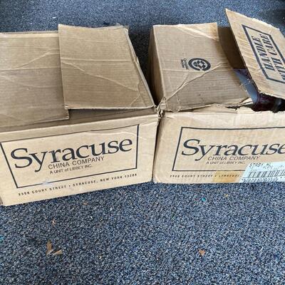 Vintage Set of 24 Syracuse China Commercial Plates