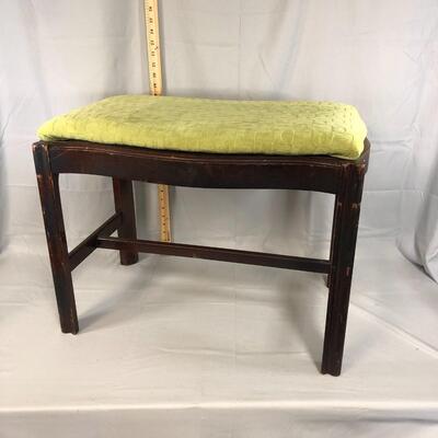 Lot 4 - Vintage Wood Vanity Bench LOCAL PICK UP ONLY