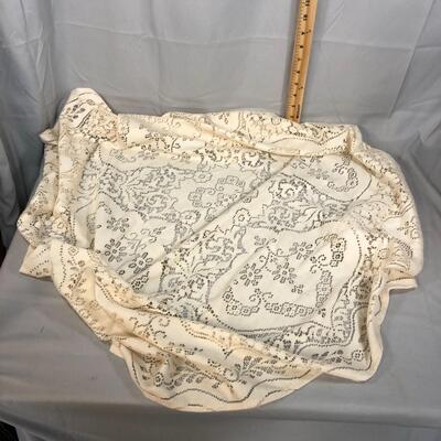 Lot 51 - Lace Tablecloth