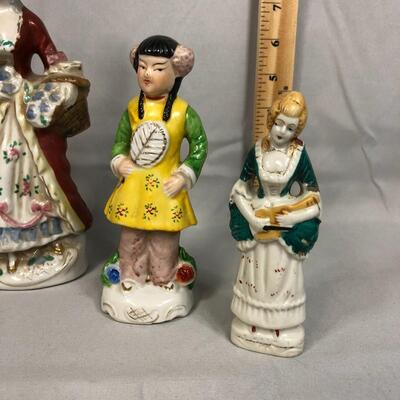 Lot 54 - Vintage Made In Japan Figurines