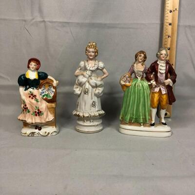 Lot 55 - Made in Occupied Japan Figurines