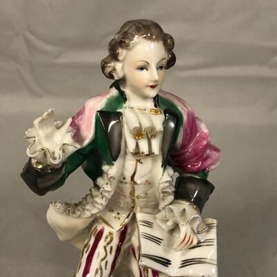 Lot 56 - Vintage Figurine, Unknown Maker