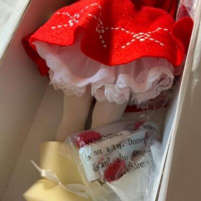 Tonner Doll Company - Queen of Christmas