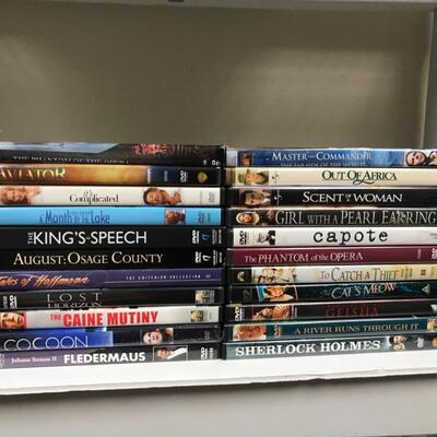 LOT OF 22 CD MOVIES - Lot A