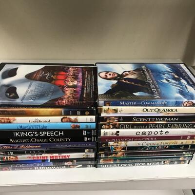 LOT OF 22 CD MOVIES - Lot A