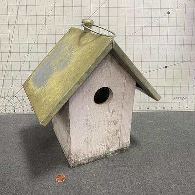 #20 Adorable Bird House
