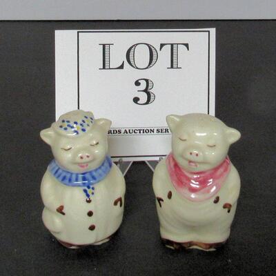 Shawnee Pottery Winnie the Lady Pig and Smily the Guy Pig Salt and Pepper Set