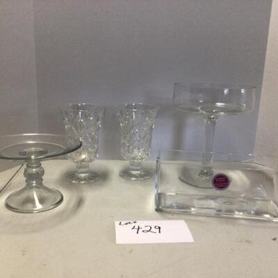 429 Clear Glass Vases / Pedestals 